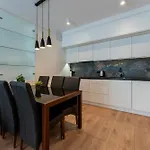 Very Stylish&secure Penthouse -free Parking